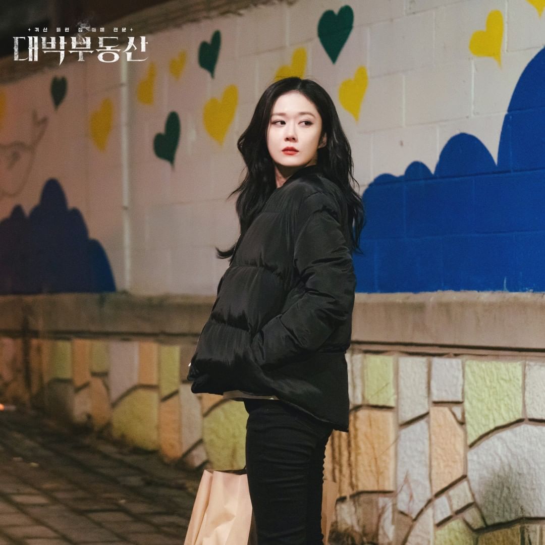 Jang Nara Tunjukkan Sikap Berani Hadapi Gangster Dalam 'Sell Your Haunted House'