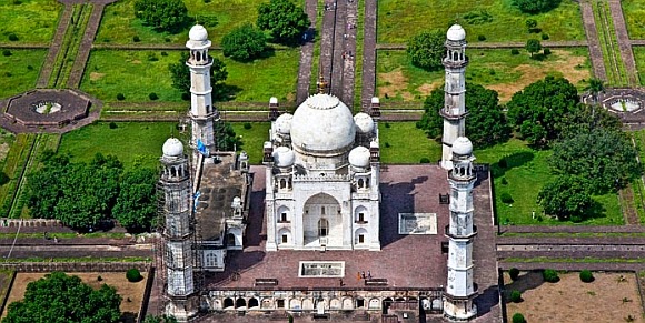 Ini Dia Bangunan &quot;Kembaran&quot; Taj Mahal di India