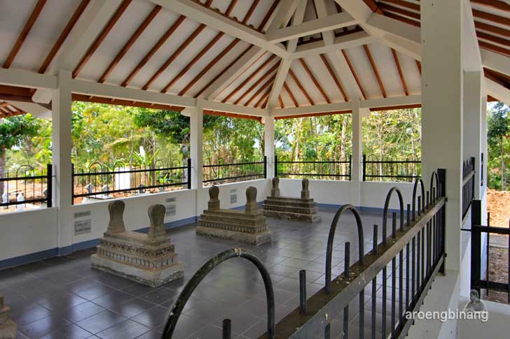&#91;CoC Regional: Lokasi Wisata&#93; Kompleks Makam Yudanegara II Banyumas
