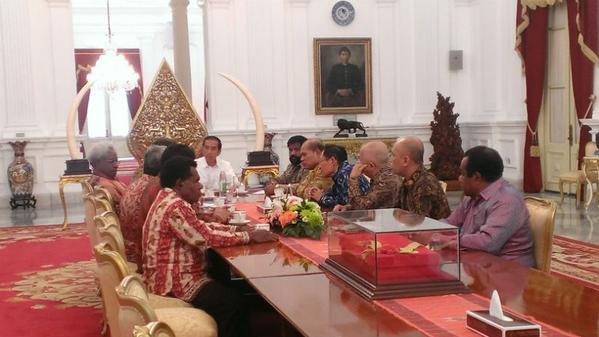 Netizen Menunggu, Akankah Jokowi Mengundang Pembakar Vihara Seperti Masjid Tolikara?