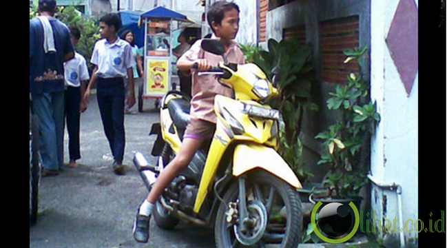 Ada-ada Saja Tingkah Polah Anak SD Satu Ini &#91;+pict&#93;
