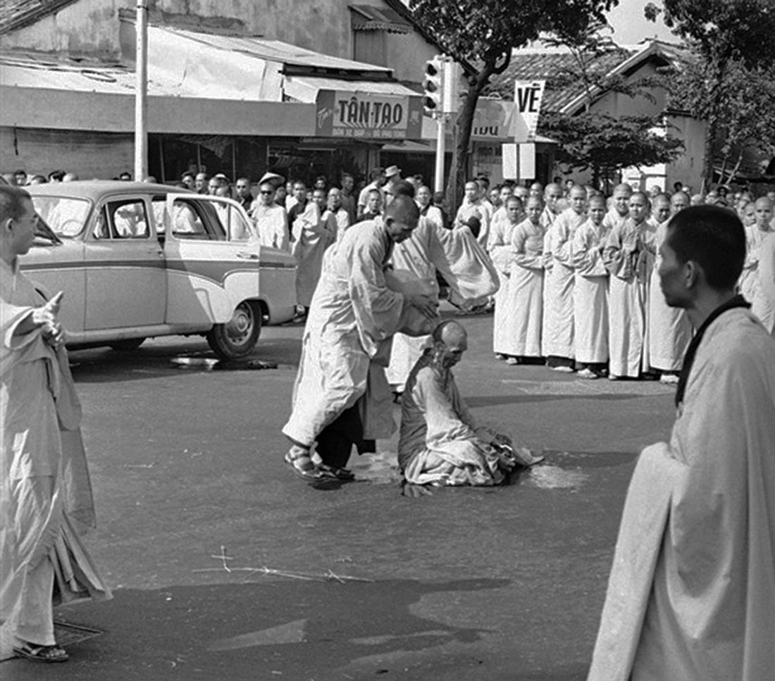 Foto langka bersejarah dan ceritanya (Ketika foto berbicara)