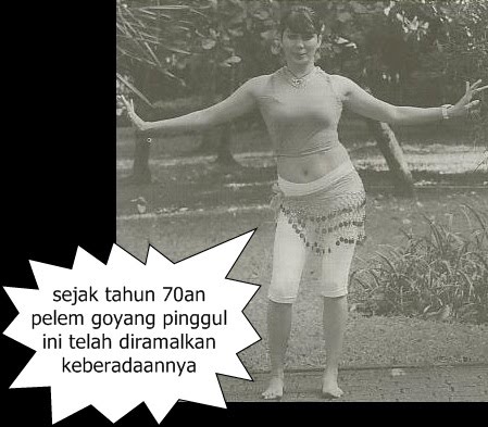 &#91;HOT&#93; Realita dibalik film &quot;Pocong Mandi Goyang Pinggul&quot;