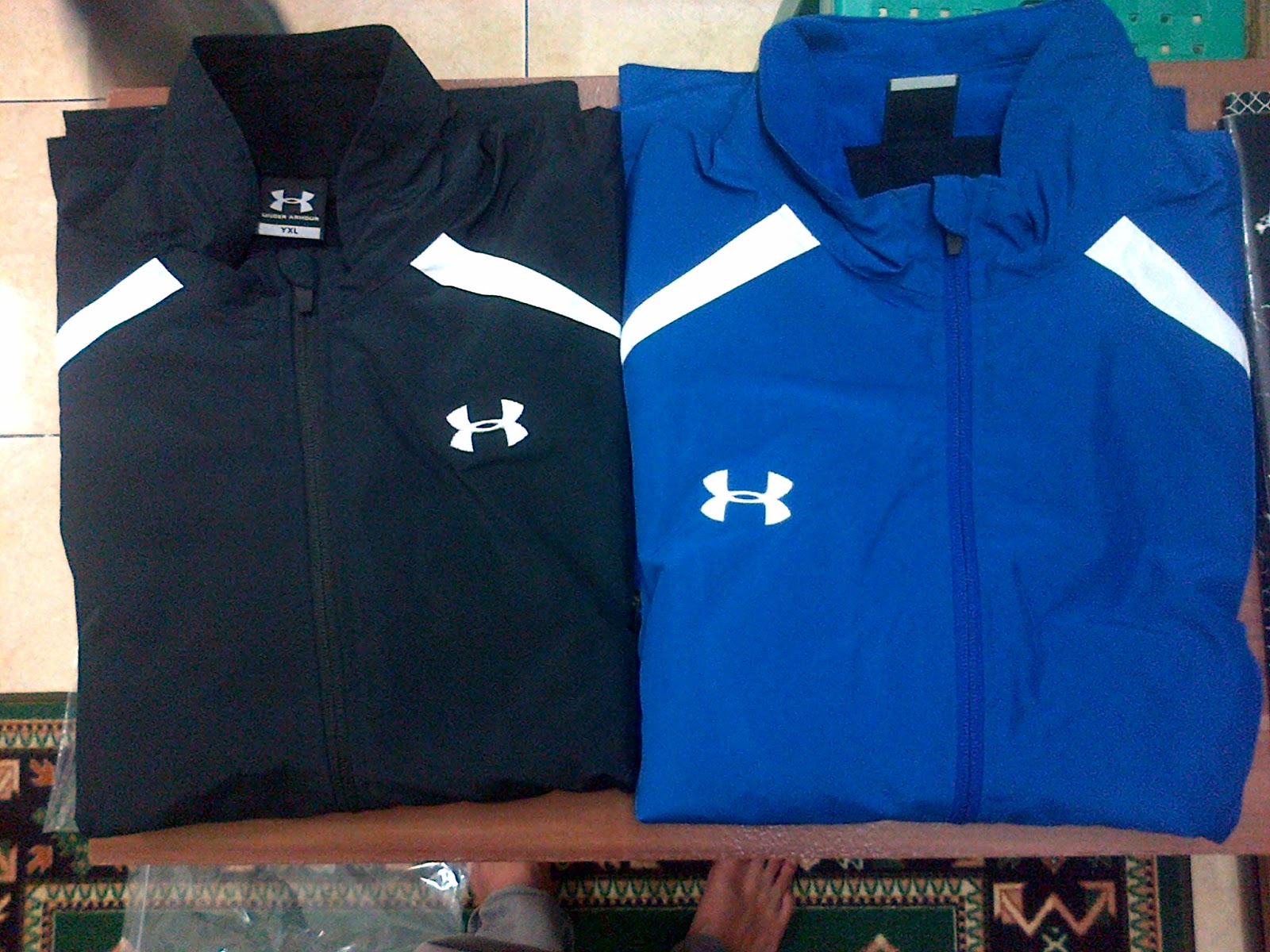 Under Armour hoodie sweater