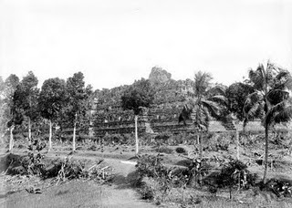 Kondisi Candi Borobudur Saat Pertama Kali Ditemukan &#91;+pic jadul&#93;