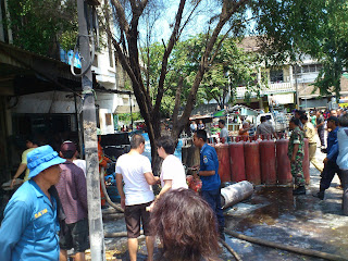 ledakan gas yang menguncang pasar muara karang 27 November 2012