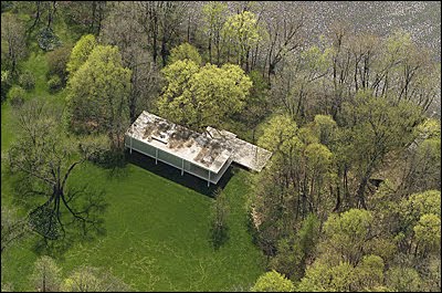 Asal Usul Rumah Kaca Bruce Wayne di Film Batman VS Superman