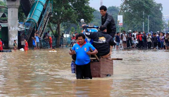 musin hujan telah tiba, ini dia bleeh sampingan yang bisa ente lakuin pas musim hujan