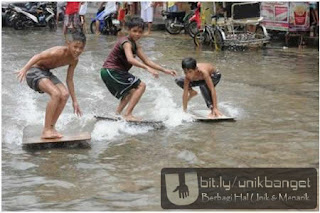 &#91;SOLUSI TERBAIK&#93; 28 Cara Hadapi BANJIR!! &#91;+PIC&#93;