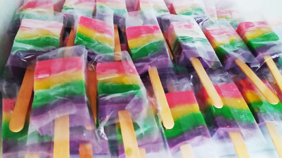 Ide Jualan : Resep Es Gabus Pelangi ( Biaya Produksi dan Keuntungannya)