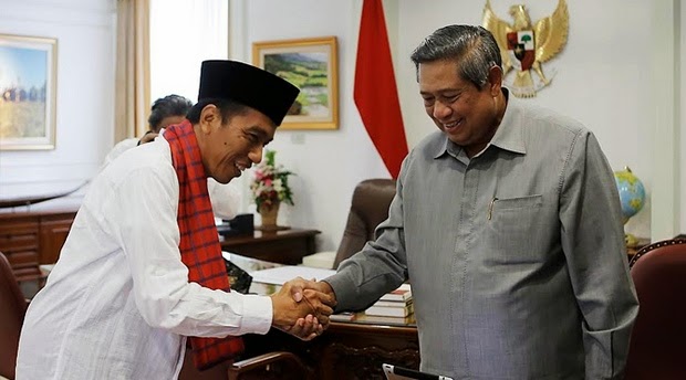 Kuliah Umum SBY Dihadiri Ribuan, Jokowi di UGM Hanya 150 Mahasiswa 