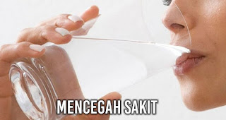 Setelah Bangun Tidur Yuk Minum Air Putih, Nih khasiat nya!