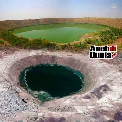 Kawah Raksasa Akibat Tabrakan Meteor