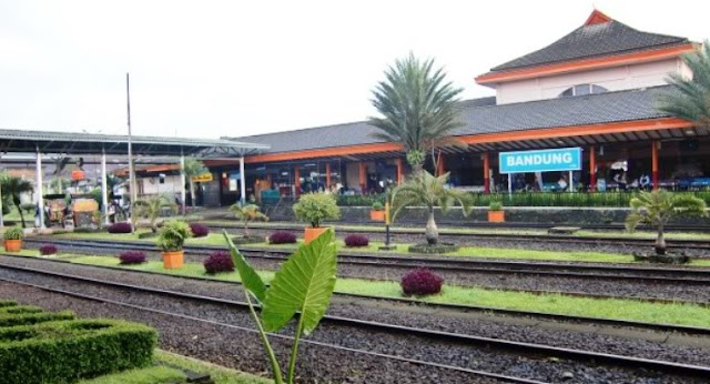 &#91;Katanya&#93; Ini 7 Stasiun Kereta Api Terbaik di Indonesia