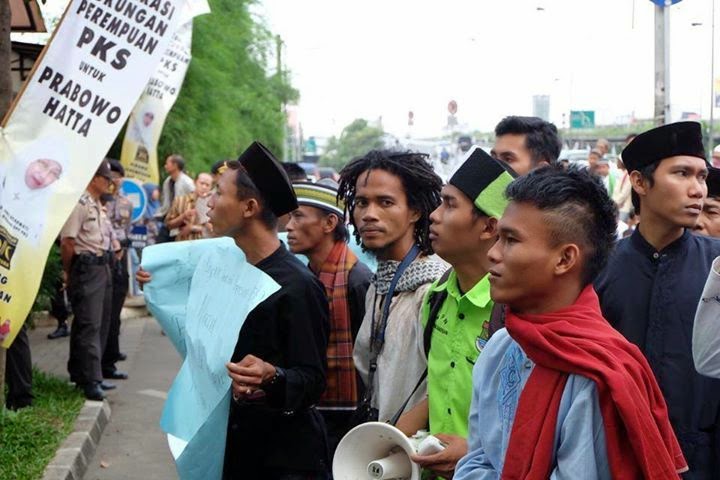 Melacak BERITASATU.COM &#91; dan Kebohongan MEDIA tentang demo di DPP PKS&#93;