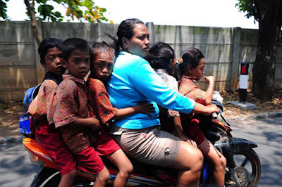 &#91;GagsLibrary&#93; Kompilasi Gambar dan GIF Konyol (EXTREME RIDERS PART 2)