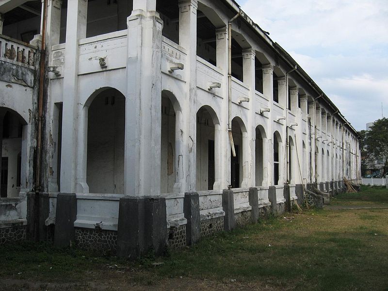 Melirik Lebih Dalam Sisi Keindahan dan Kemisteriusan Lawang sewu