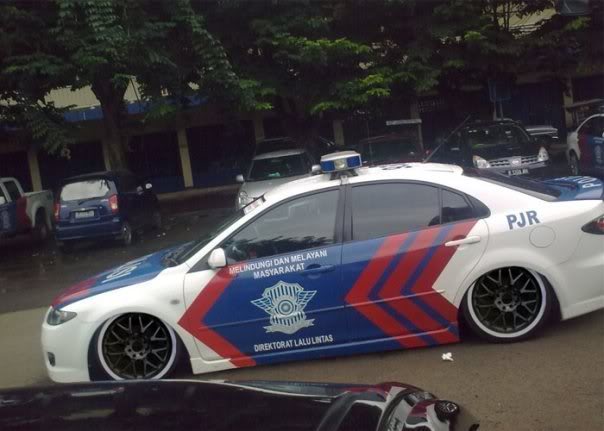 Kendaraan Kepolisan Negara RI gan. . 