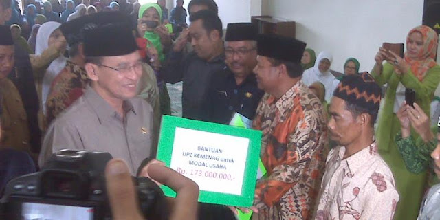 Seorang Warga Hentikan &quot;Paksa&quot; Pidato Menteri 