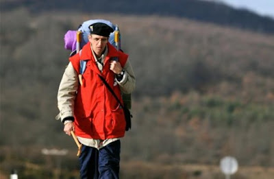 Pria Ini Jalan Kaki 6000km Demi Bisa Naik Haji