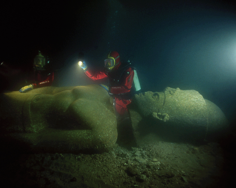 Wow!!! ADA KOTA DI BAWAH LAUT (+PICT)