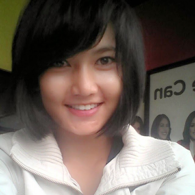 Foto Theresia Mariana, Pramugari Cantik Kepresidenan RI (25 Foto)