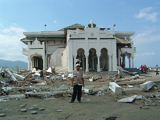 5 Mesjid yang masih utuh setalah Gempa dan Tsunami di Aceh