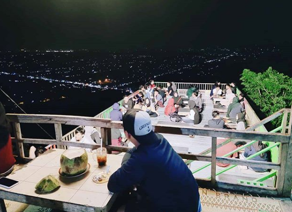 Bukit Bintang Jogja | Wisata malam yang sangat Romantis di ketinggian jogja
