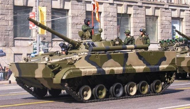 mau-tau-kehebatan-tank-amfibi-milik-rusia-nyoh