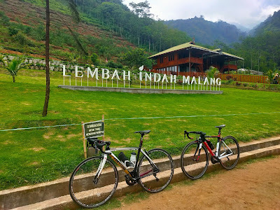Harga penginapan glamping lembah indah malang