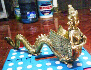 patung dan kerajinan kuningan