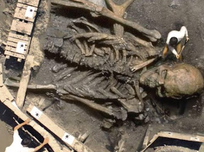 manusia-zaman-dahulu-besar-empat-alasan-meruntuhkannya