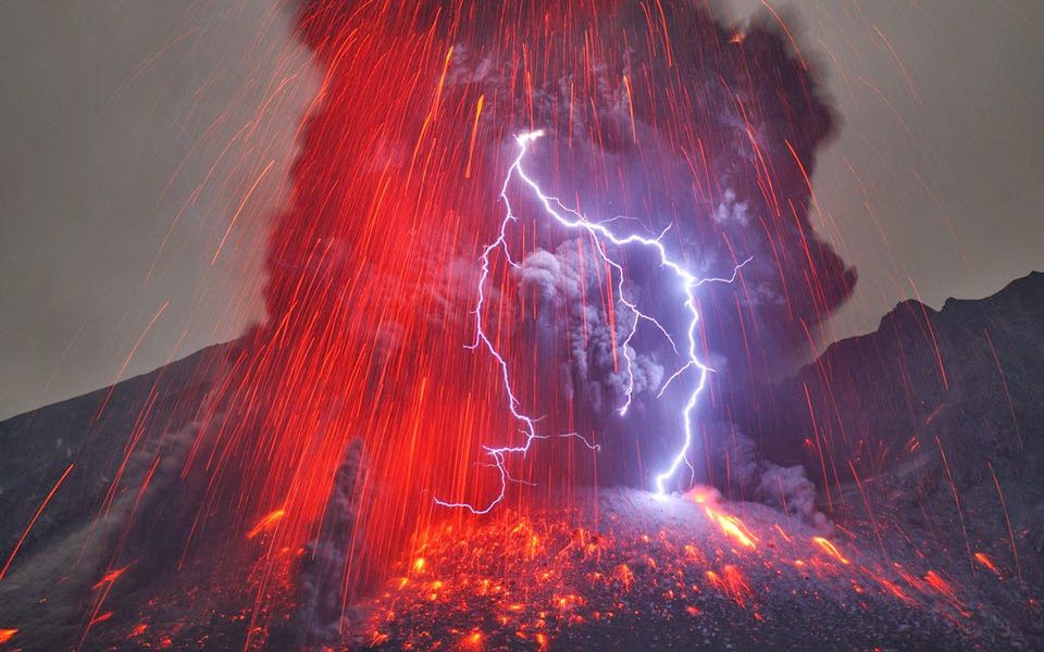 Petir Vulkanik ( Volcanic Lightning )