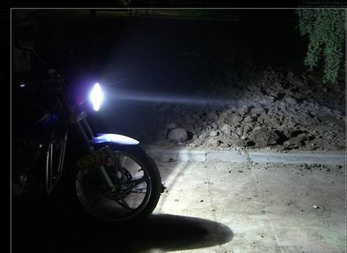 Yang menggunakan lampu jarak jauh di dalam kota = GOBLOK &#91;Pengendara motor masuk!&#93;