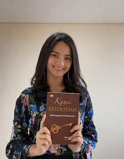 Buku Yang Lagi Hits Dibaca Orang Sukses dan Artis Indonesia