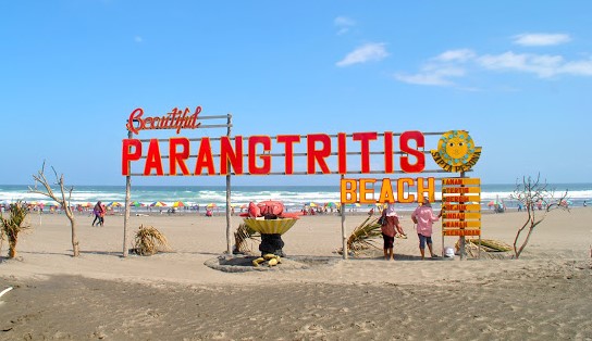 wisata-pantai-parangtritis-di-yogyakarta-2020
