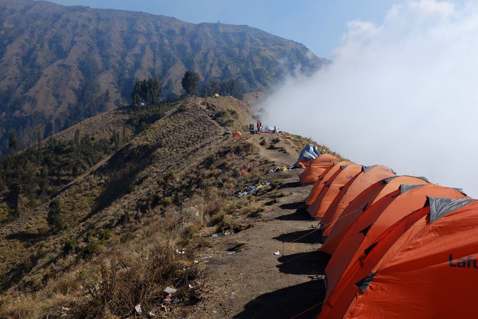 5 Gunung Paling Angker di Indonesia Menyimpan Misteri 