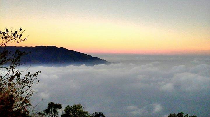 Jembatan Shirathal Mustaqim Tantangan Mendaki di Gunung Rakutak