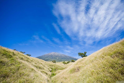 Petualang Sejati? Dakilah Rinjani!