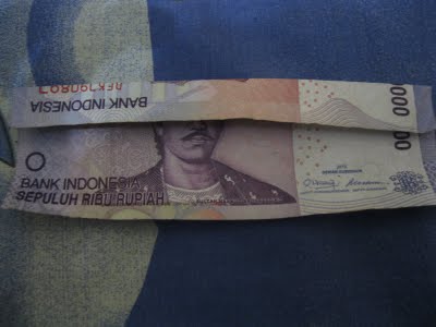 Simbol Setan Illuminati di Uang Rp 10.000