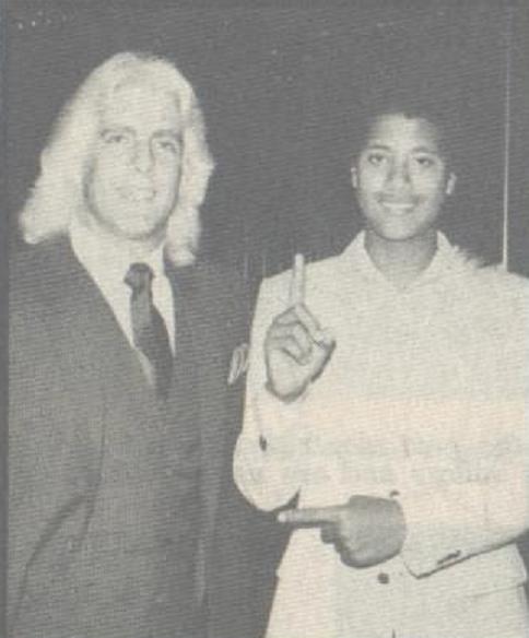 foto dwayne johnson (The Rock) dari cupu ke sangar !!!