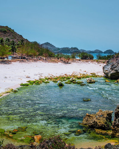 Pesona Keindahan 5 Pantai Terbaik di Pacitan - Jawa Timur