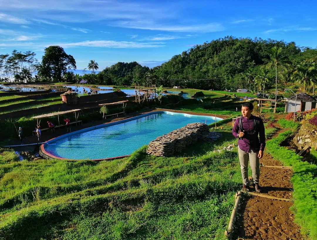 &#91;CoC Regional: Lokasi Wisata&#93; Wisata Pagubugan, Nyemplung di Tengah Sawah