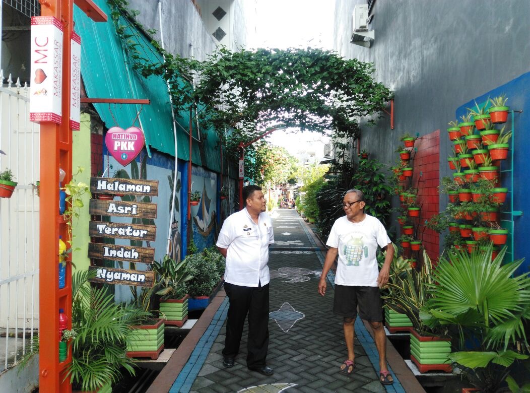Cantiknya Warna Warni "Lorong Garden" di Makassar