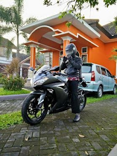 Orang awam memilih Yamaha R25 atau Ninja 250 fi