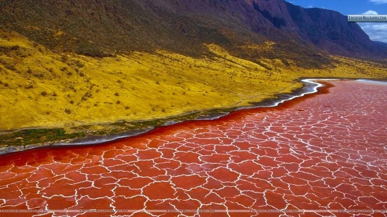 8 Danau Unik Ini Terhampar Indah Sekaligus Menyeramkan