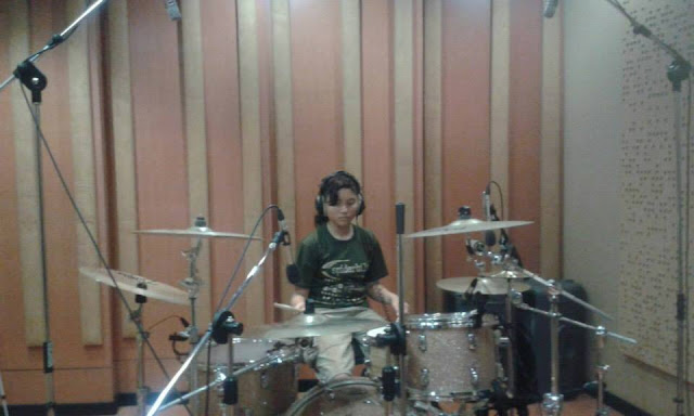 Cewek Metal Indonesia: Vivi, Drummer dari Soul of Slamming