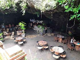 &#91;CoC Regional: Lokasi Wisata&#93; Unik, Ada Kafe di Goa Lawa Purbalingga