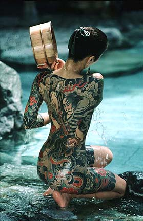 KSOTISME KEINDAHAN TATTO WANITA YAKUZA JEPANG