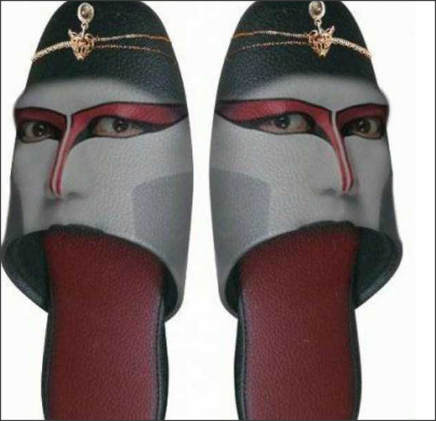 10 Sandal Anti-Mainstream yang Unik Nan Cantik